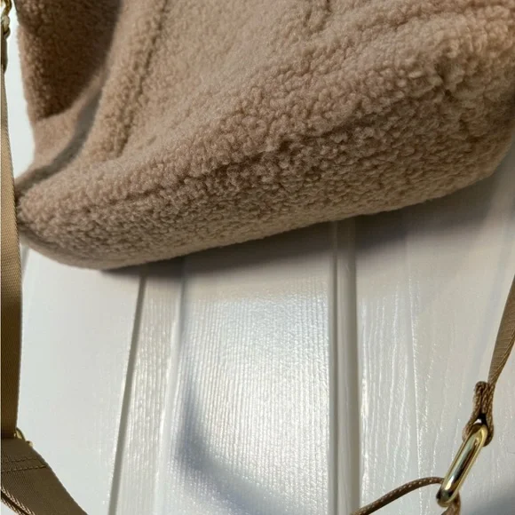 STONEY CLOVER LANE Cozy Teddy Tan Tote Bag! - Picture 4 of 7
